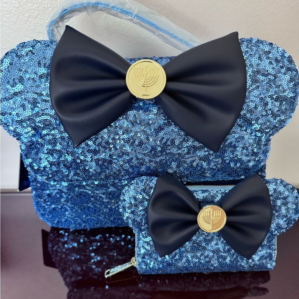 💙Loungefly💙 NWT💙 - Picture 2 of 4